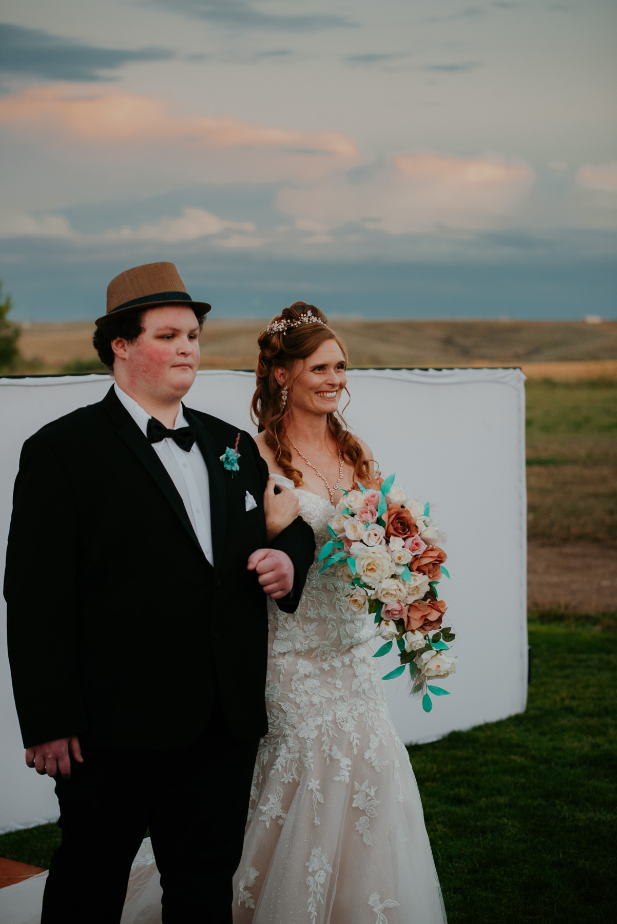 autumn wedding, fall, colorado, wedding photographer, fort collins, windsor, farm wedding