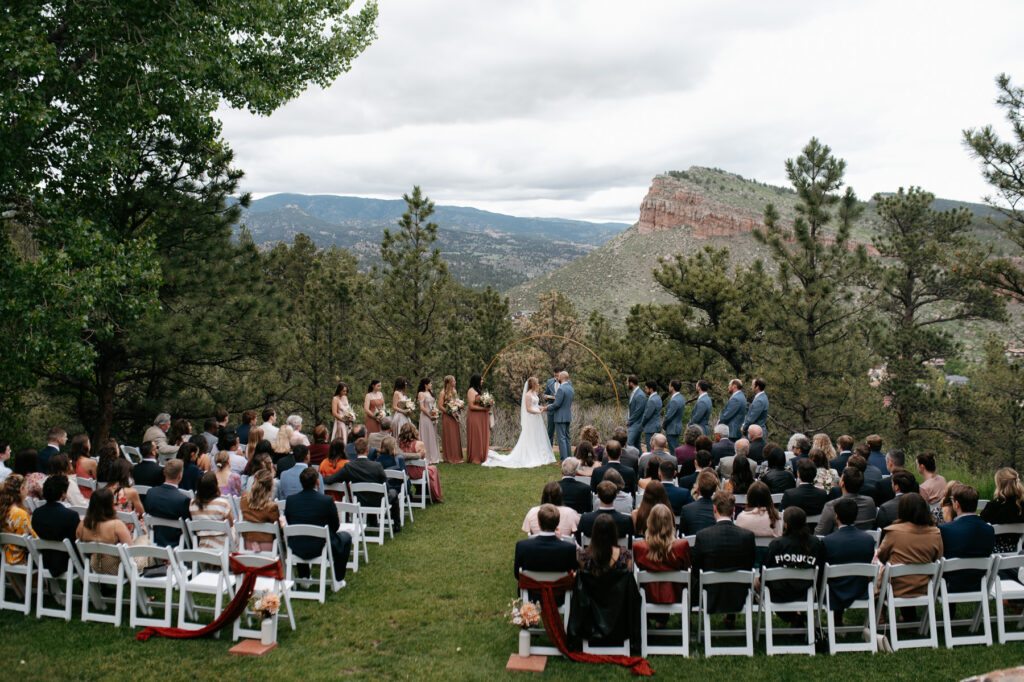 Lyons wedding photographer, lionscrest manor, colorado, boulder