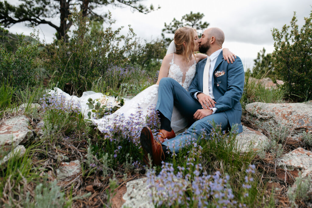 Lyons wedding photographer, lionscrest manor, colorado, boulder